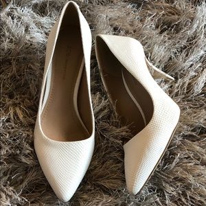 Beautiful BCBG white pumps
